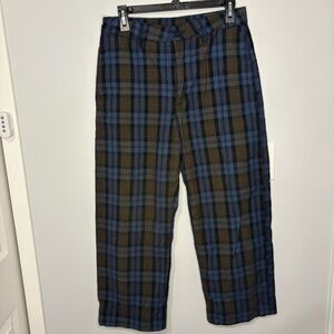 6397 plaid capris